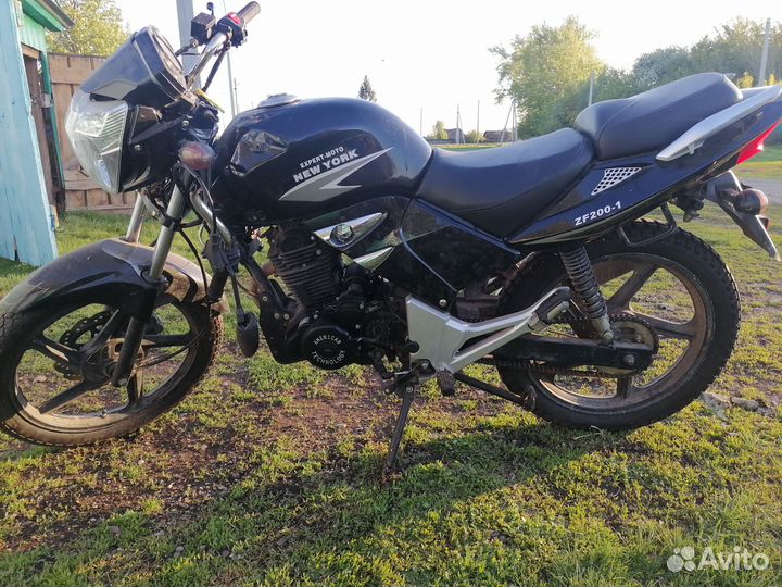 Мотоцикл 200 куб