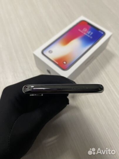 iPhone X, 64 ГБ