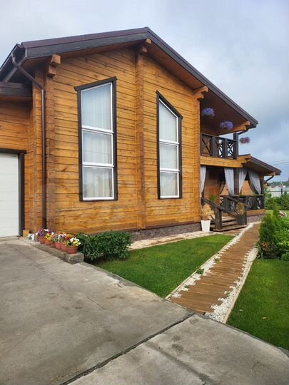 Коттедж 275 м² на участке 10 сот.