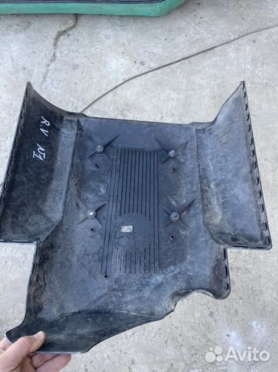 Крышка мотора land rover reang rover vogue 4.4