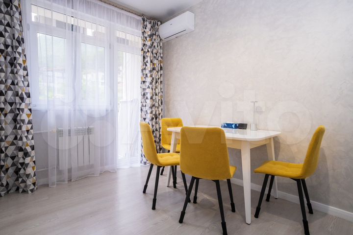 3-к. квартира, 83,4 м², 2/4 эт.