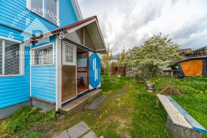 Дом 100 м² на участке 17 сот.