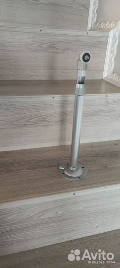 Крепление под проектор, видеокамеру