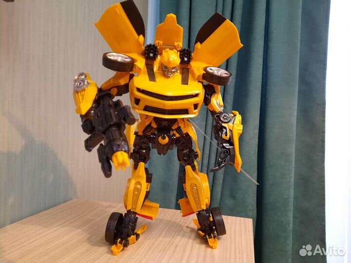 Робот Трансформер бамблби Bumblebee игрушка машина