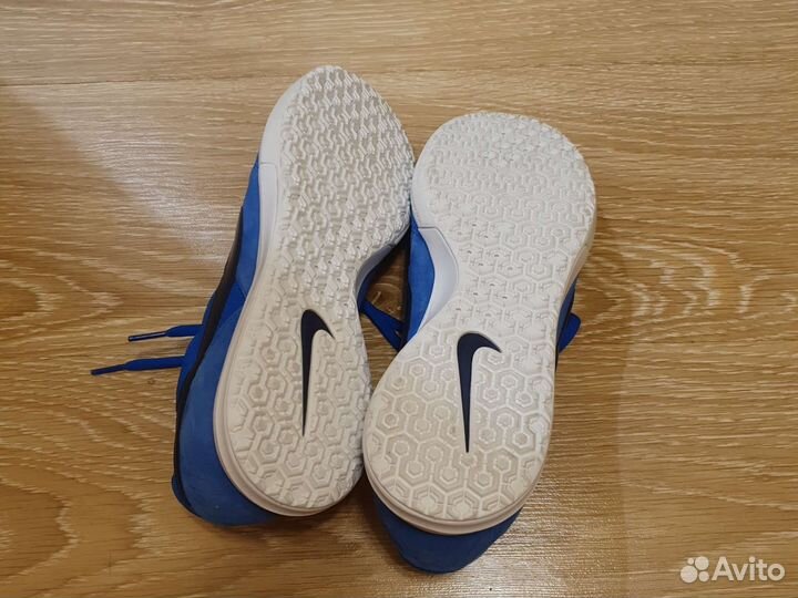 Футзалки nike