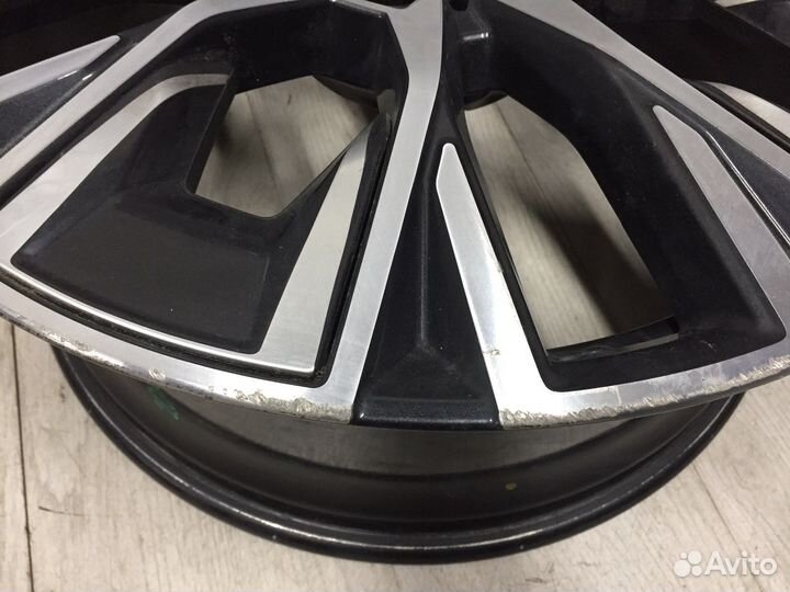 Диск R20 Bmw 4 G22, G23, G26 (2020-нв) 862I