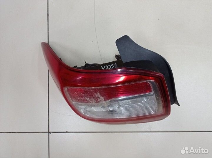Фонарь задний левый Renault Logan