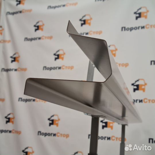 Кузовной порог левой стороны УАЗ Патриот