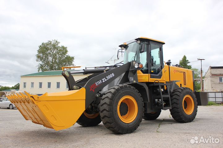 Фронтальный погрузчик Redstar ZL300S, 2023
