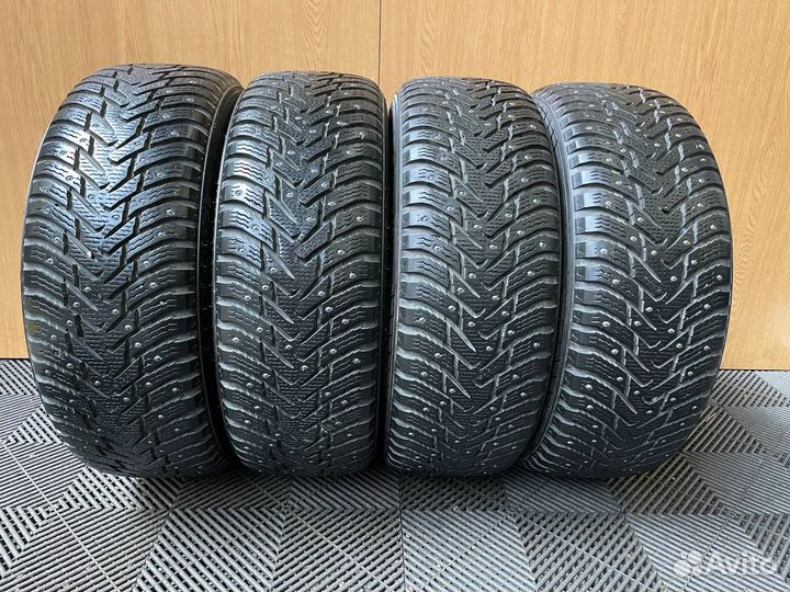 Nokian Tyres Hakkapeliitta 8 SUV 235/60 R18