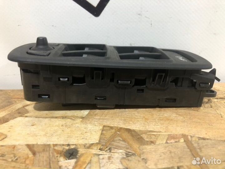 Блок управления стеклоподъемниками Jaguar Xe 1 До