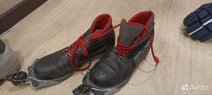 Лыжные ботинки с креплением