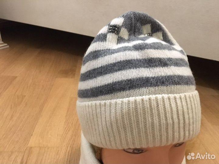 Шапка с шарфом для девочки