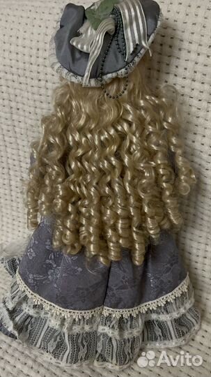 Кукла фарфоровая 45 см