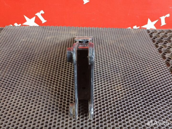 Кронштейн бампера правый Man TGX