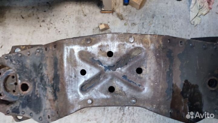 Газ 21 передняя балка