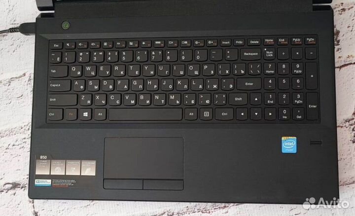 Lenovo B50-30, 2 ядра, 4 Гига, 500 жесткий