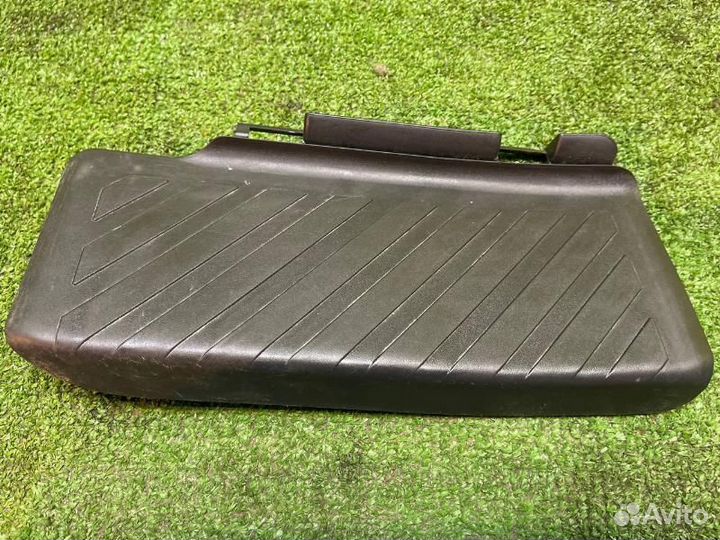 Обшивка салона Volkswagen Tiguan AD1 2018