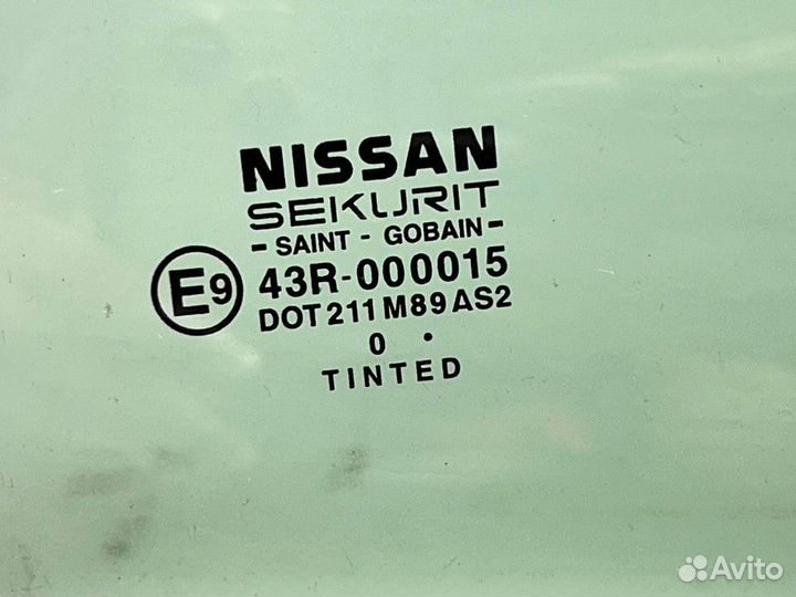 Стекло двери заднее правое Nissan Almera Tino