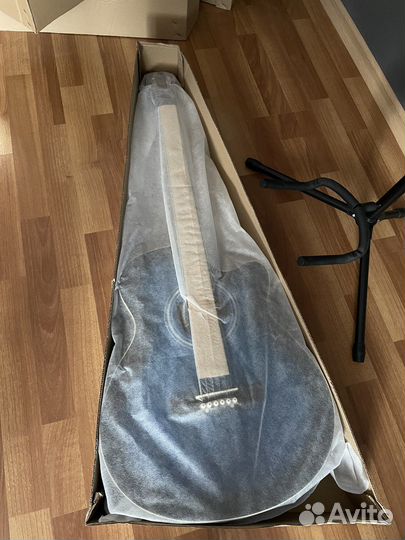 Синяя акустическая гитара Elitaro