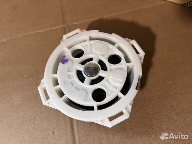 Моторчик регулировки зеркала Toyota RAV4 40