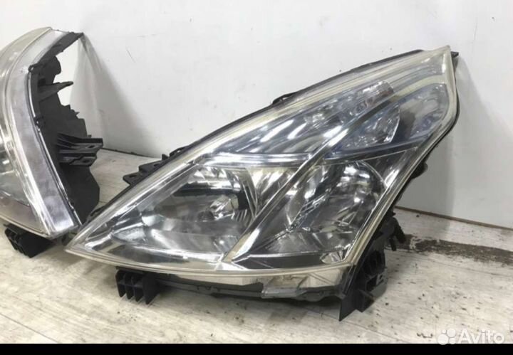 Фара Nissan Teana J32