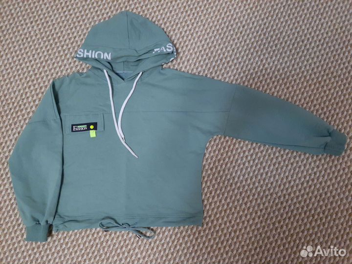 Спортивный костюм для девочки,рост 164