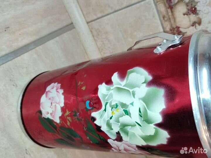 Продам термос на 3л