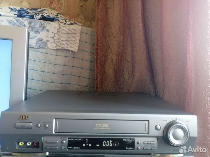 Видеомагнитофон JVC HI-FI stereo HR-J870EU