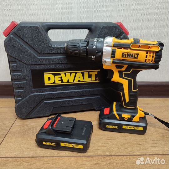 Шуруповерт Dewalt 26V новый ударный