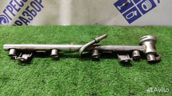 Топливная рампа Skoda Superb седан 1.8 AWT 2007