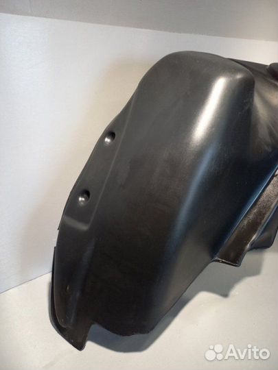 Подкрылок задний правый Renault Duster H4M438 2018