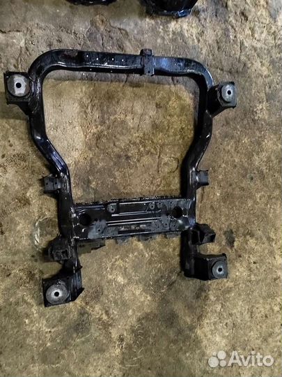 Подрамник Volkswagen т5,2 подкрылка, 2 суппорта