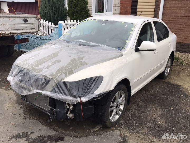 Skoda Octavia 1.6 МТ, 2013, битый, 160 000 км