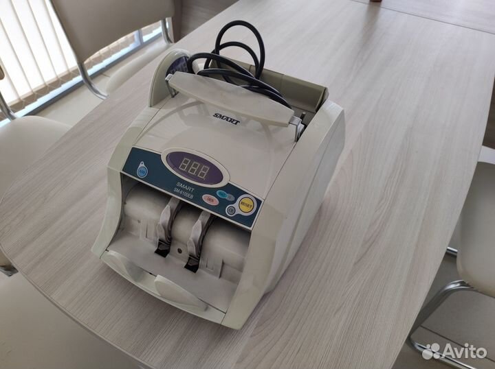 Счетная машинка для денег