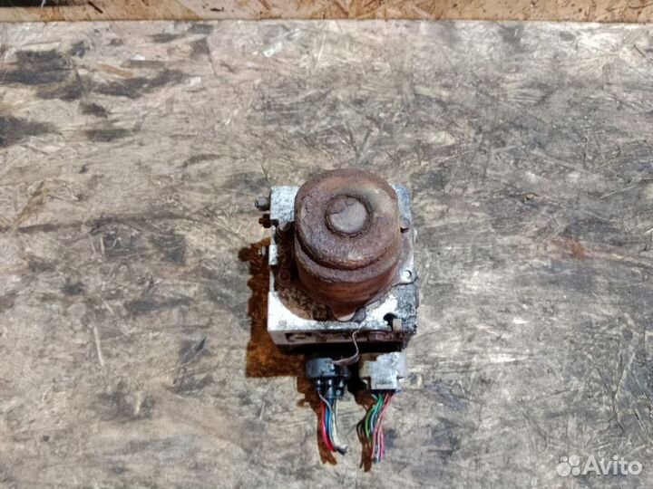 Блок ABS (насос) Toyota Corolla