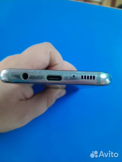 Samsung Galaxy S8, 4/64 ГБ