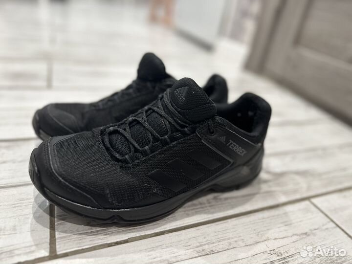 Кроссовки adidas terrex