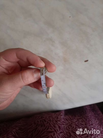 Запчасть,ось для крепления заднего колеса коляски