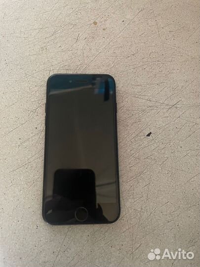 Телефон iPhone8