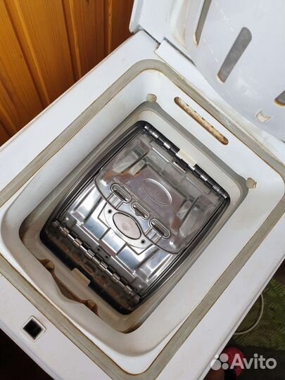 Стиральная машина с вертикальной загрузкой