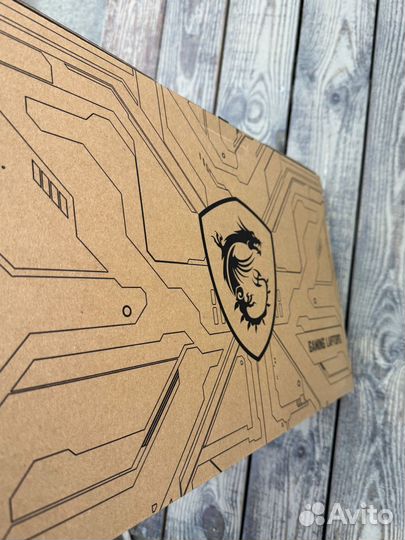 Новый игровой ноутбук MSI 17,3 B11UCX-897XRU