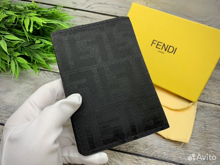 Обложка для паспорта fendi