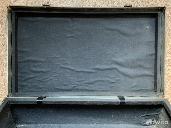 Чемодан СССР 1970-1980 гг. фибровый зеленый