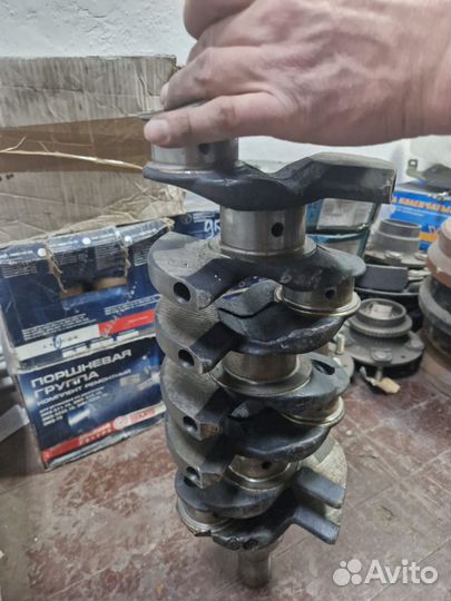 Коленчатый вал 406,417,409