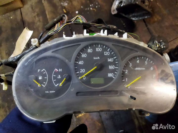 Панель приборов Subaru Impreza GG2, с МКПП