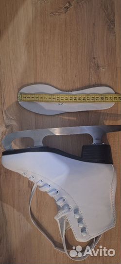 Коньки фигурные 36 размер