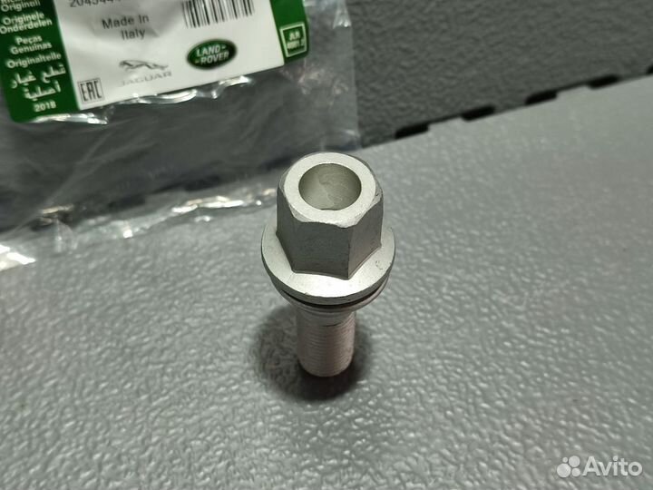 Колесный болт М14 Range Rover LR153880