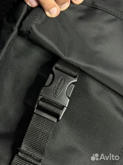 Сумка на плечо eastpak черная