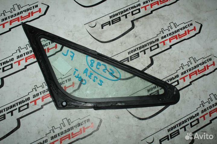 Форточка кузова mitsubishi colt colt plus Z21A Z21